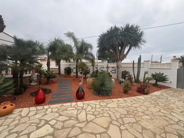 Magnífico chalet individual muy bien situado · foto 8