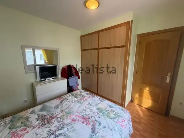 Chalet individual con gran jardín privado · foto 5