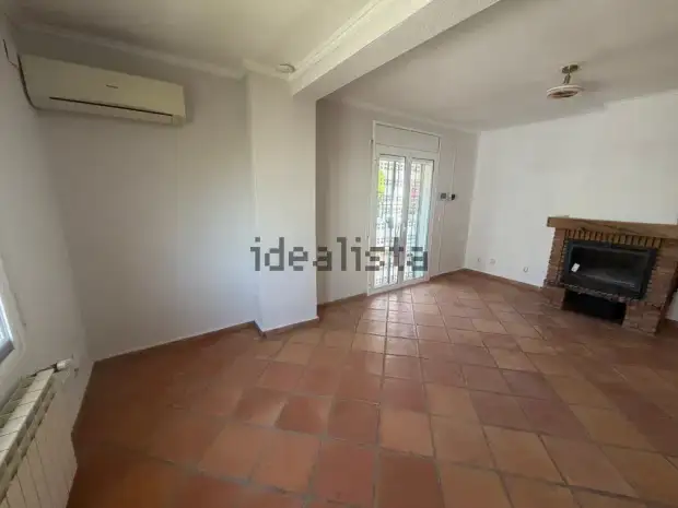 Chalet individual dividida en 2 viviendas · foto 13