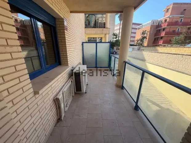 Planta baja en 2ª línea de mar · foto 10