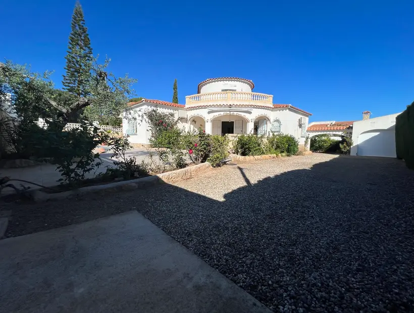 Magnífico chalet individual con piscina privada · foto 1